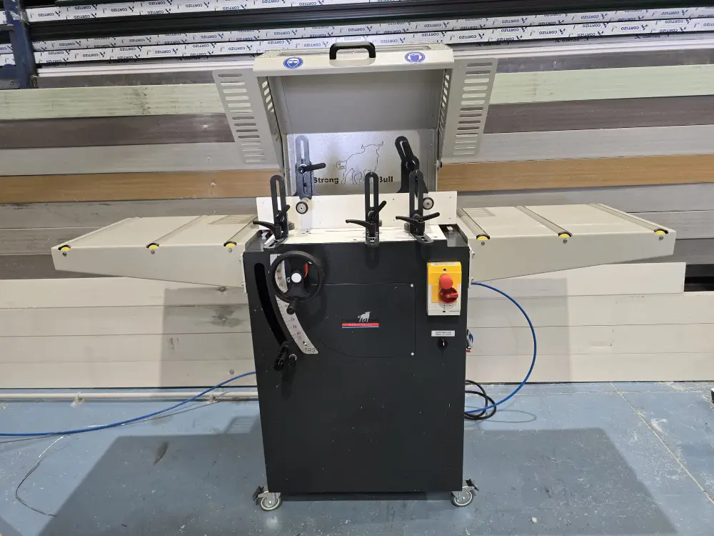 Instalación de una Mural y una refinados